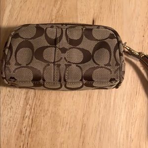 Small Coach Clutch!!